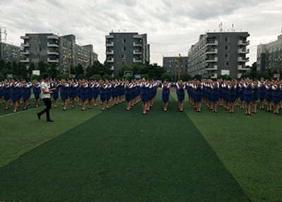 重庆2025年女生学铁路学校有前途吗